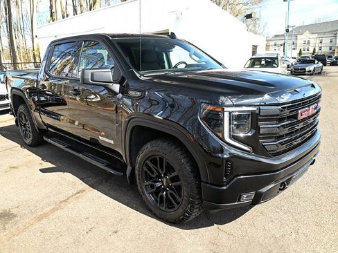 Used 2024 GMC Sierra 1500 Elevation AWD/4WD image 3
