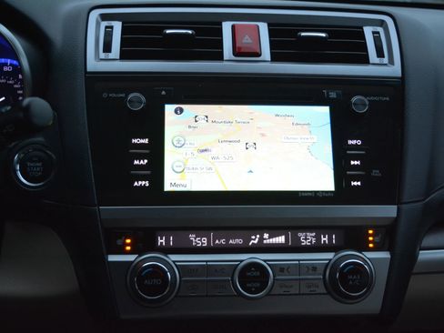 Used 2016 Subaru Outback 2.5i Limited image 23