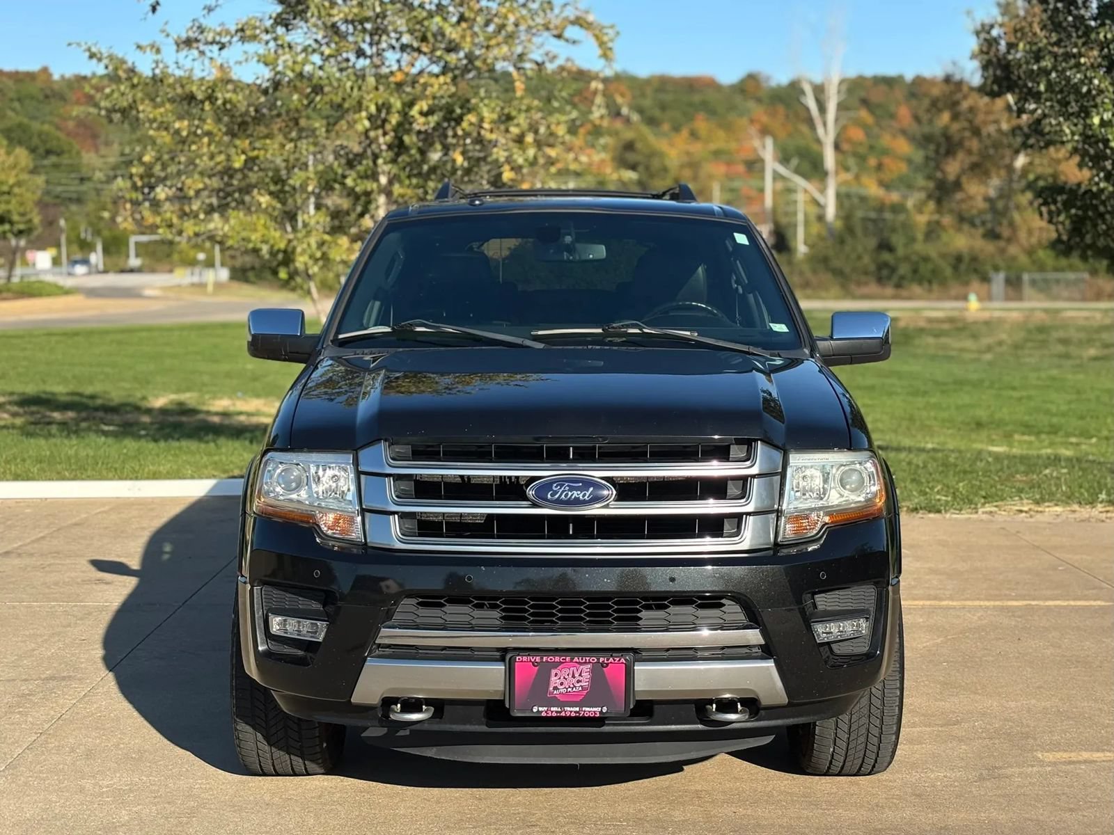 Used 2015 Ford Expedition EL Platinum AWD/4WD image 2