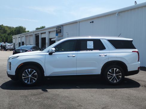 Used 2021 Hyundai Palisade SEL FWD image 2