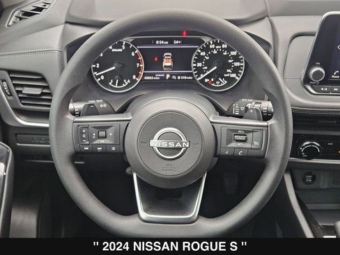 Used 2024 Nissan Rogue S FWD image 20