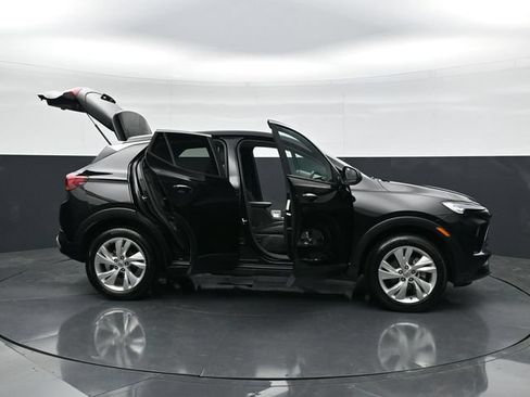 Used 2025 Buick Encore GX Preferred AWD/4WD image 48