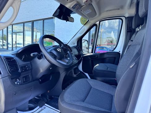Used 2023 RAM ProMaster 2500 image 9