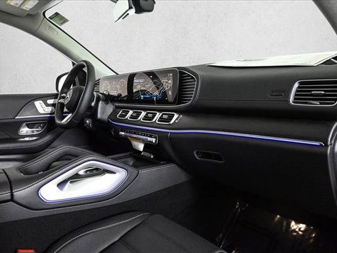 New 2026 Mercedes-Benz GLS 450 4MATIC image 25