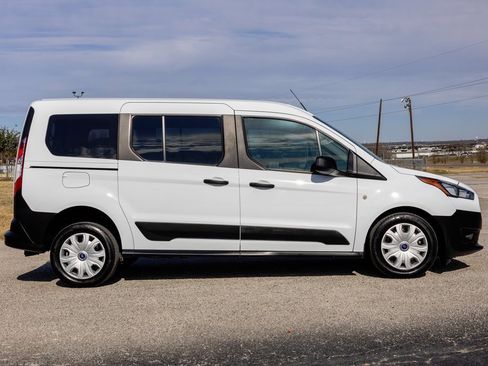 Used 2022 Ford Transit Connect XL image 8