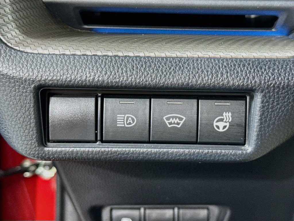 Used 2024 Toyota Prius XLE FWD image 19