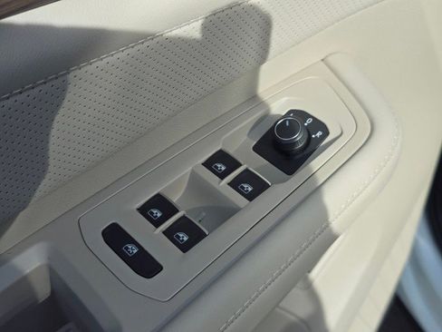 New 2026 Volkswagen Atlas SEL AWD/4WD image 28