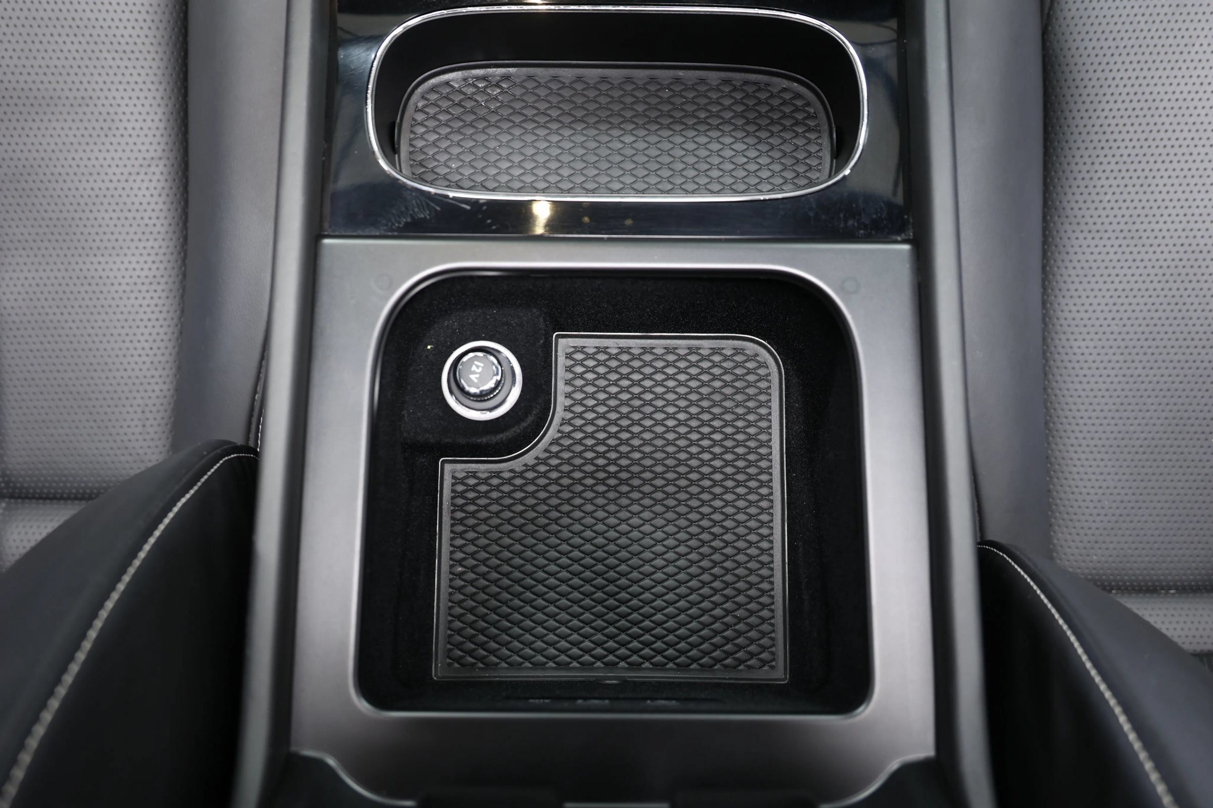 Used 2018 Bentley Bentayga Onyx Edition AWD/4WD image 46