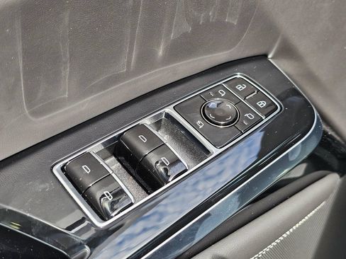 New 2026 Cadillac Escalade ESV Platinum Sport AWD/4WD image 25