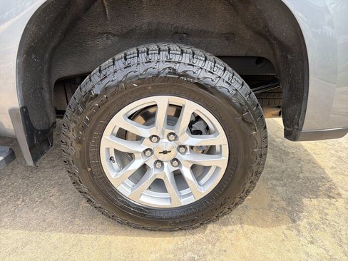 Used 2022 Chevrolet Silverado 1500 RST AWD/4WD image 19
