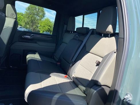 Certified 2026 Chevrolet Silverado 2500 ZR2 w/ LPO, Dark Essentials Package AWD/4WD image 21