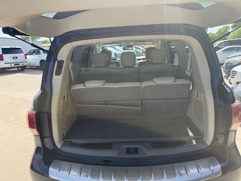 Used 2017 INFINITI QX80 4WD w/ Driver Assistance Package image 7