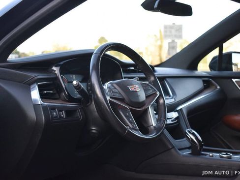 Used 2020 Cadillac XT5 Premium Luxury w/ LPO, Floor Liner Package AWD/4WD image 19