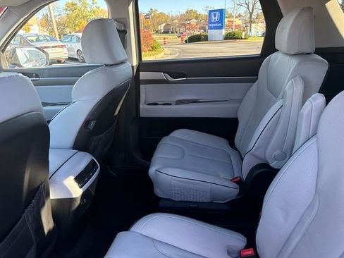 Used 2023 Hyundai Palisade SEL AWD/4WD image 19