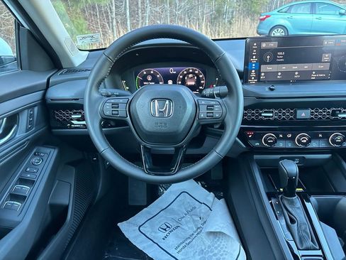 New 2025 Honda Accord EX-L image 18