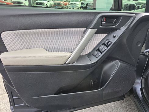 Used 2018 Subaru Forester 2.5i w/ Alloy Wheel Package AWD/4WD image 9
