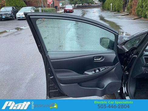 Used 2023 Nissan Leaf SV Plus image 19