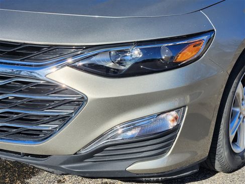 Used 2022 Chevrolet Malibu LS image 7