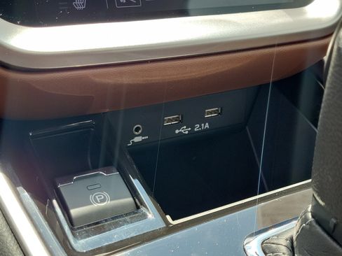 Certified 2022 Subaru Outback Touring XT AWD/4WD image 29
