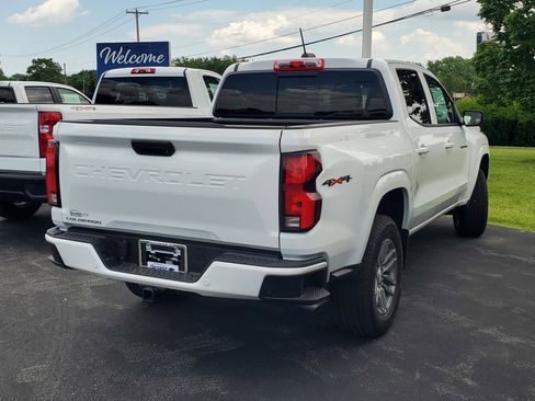 New 2025 Chevrolet Colorado LT w/ LT Convenience Package image 2