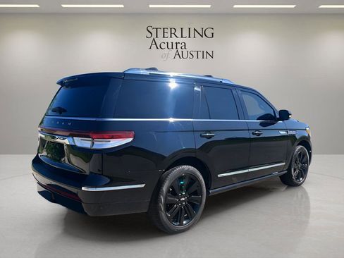 Used 2023 Lincoln Navigator Reserve AWD/4WD image 5