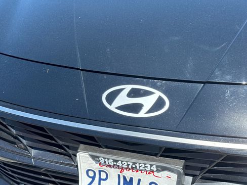 Used 2024 Hyundai Elantra Limited FWD image 6