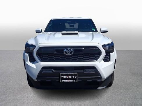 Used 2025 Toyota Tacoma TRD Sport AWD/4WD image 2