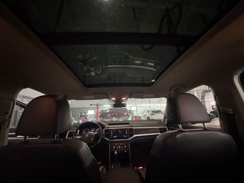 Used 2019 Volkswagen Atlas SE w/ Panoramic Sunroof Package image 26