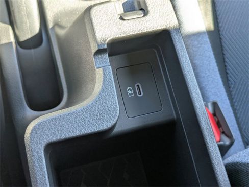 New 2025 Nissan Versa SV w/ Trunk Package image 21