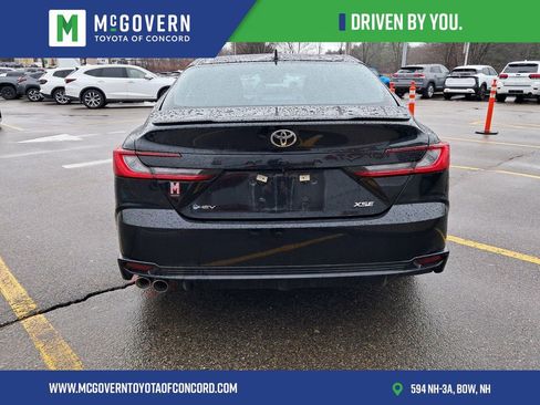 Used 2025 Toyota Camry XSE image 5