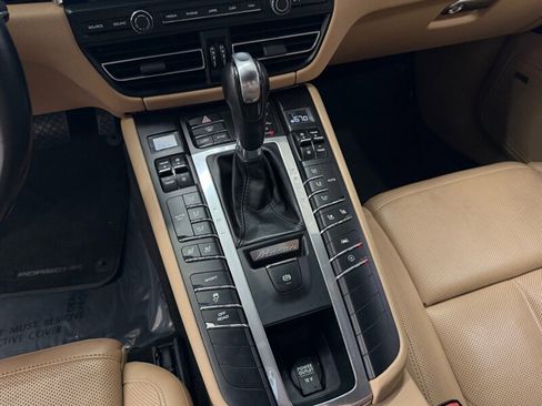 Used 2020 Porsche Macan AWD/4WD image 44