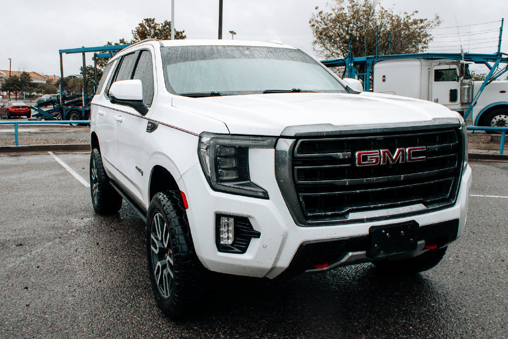 Used 2021 GMC Yukon AT4 w/ Technology Package AWD/4WD image 1