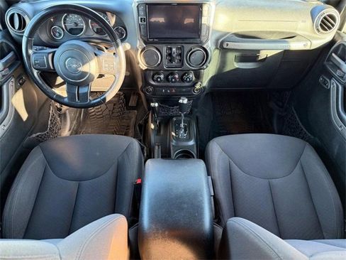 Used 2018 Jeep Wrangler Unlimited Sport S image 12