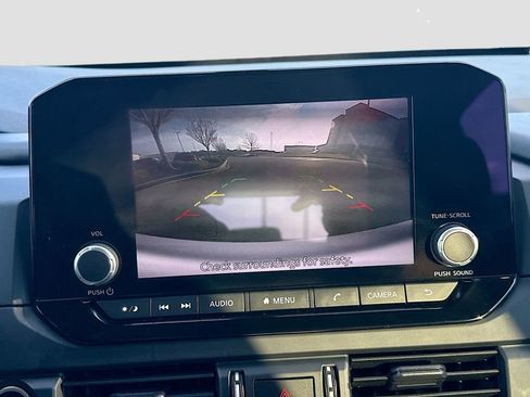 Used 2023 Nissan Pathfinder S image 13