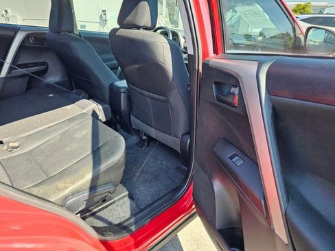 Used 2016 Toyota RAV4 LE image 14