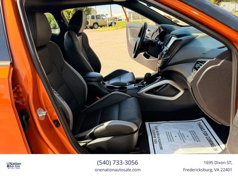 Used 2016 Hyundai Veloster Turbo w/ Option Group 04 FWD image 16