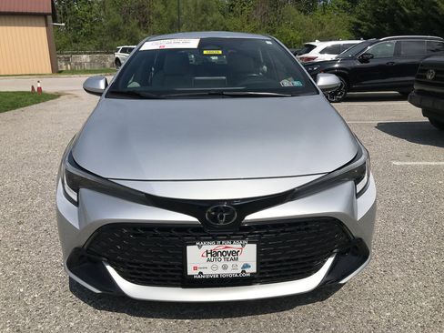 Used 2024 Toyota Corolla SE w/ SE Package FWD image 3