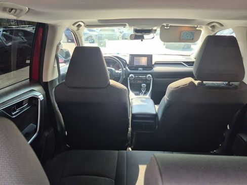 Used 2021 Toyota RAV4 XLE w/ Convenience Package FWD image 21