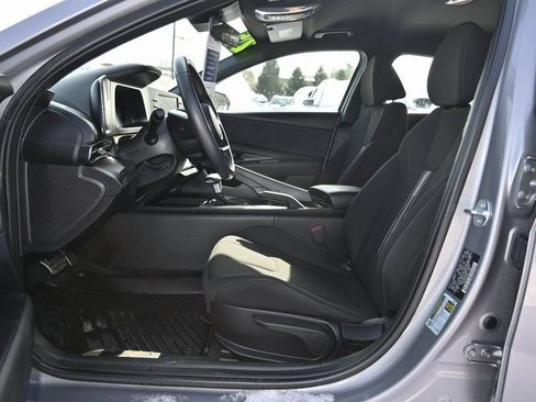 Certified 2025 Hyundai Elantra Sport image 10