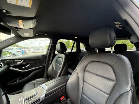 Used 2022 Mercedes-Benz GLC 300 4MATIC w/ Multimedia Package Lite image 24