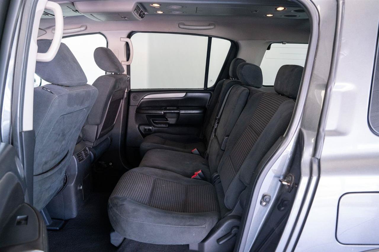 Used 2010 Nissan Armada SE AWD/4WD image 17