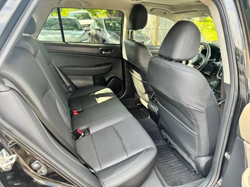 Used 2019 Subaru Outback 2.5i Limited AWD/4WD image 9