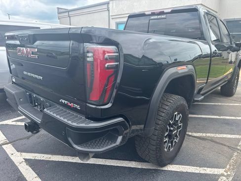Used 2024 GMC Sierra 2500 AT4X AWD/4WD image 4