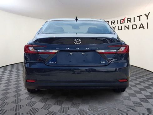 Used 2025 Toyota Camry LE FWD image 5
