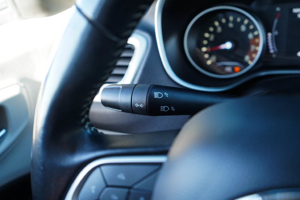 Used 2020 Jeep Compass Latitude FWD image 34
