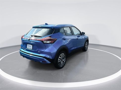 Used 2024 Nissan Kicks SV image 8