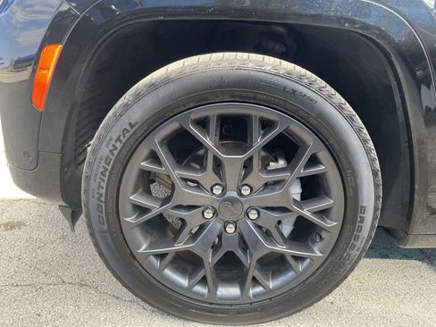 Used 2025 Jeep Grand Cherokee Summit image 35