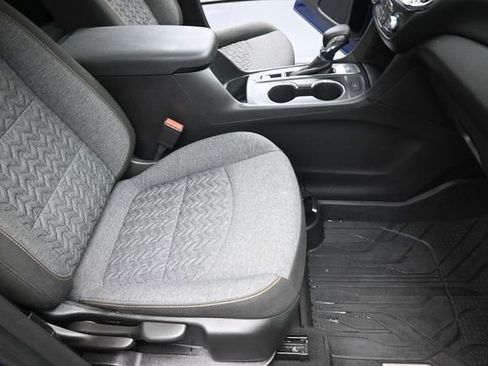 Used 2022 Chevrolet Equinox LT FWD image 26