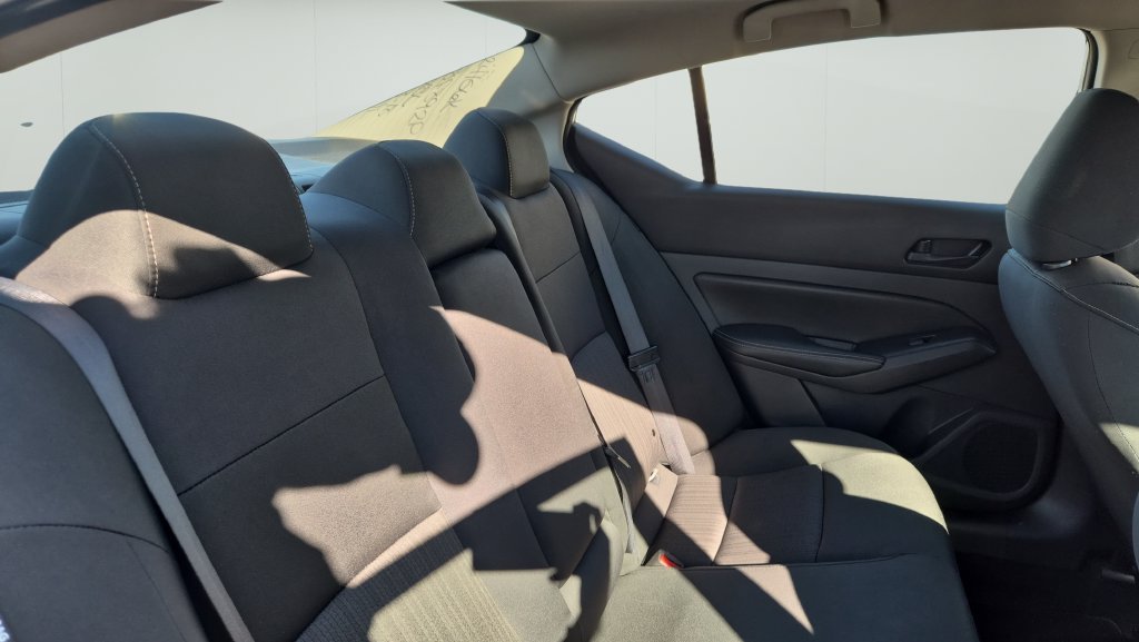Used 2024 Nissan Altima 2.5 SV FWD image 9