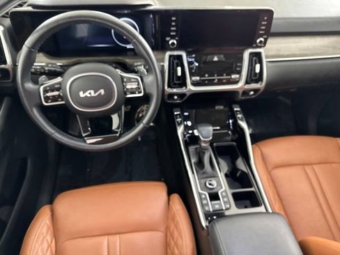 Certified 2023 Kia Sorento SX Prestige AWD/4WD image 25